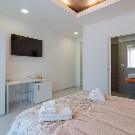 Lumiere Rooms - Eja Sardinia カリアリ エクステリア 写真