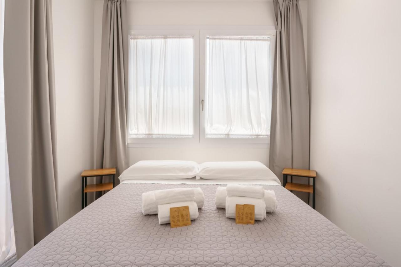 Lumiere Rooms - Eja Sardinia カリアリ エクステリア 写真