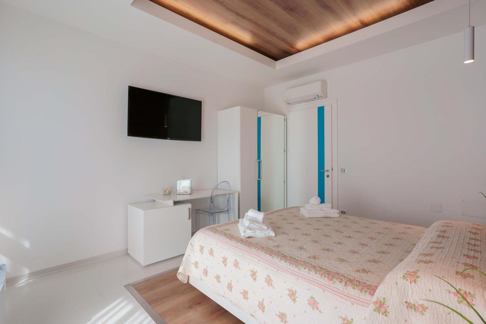 Lumiere Rooms - Eja Sardinia カリアリ エクステリア 写真