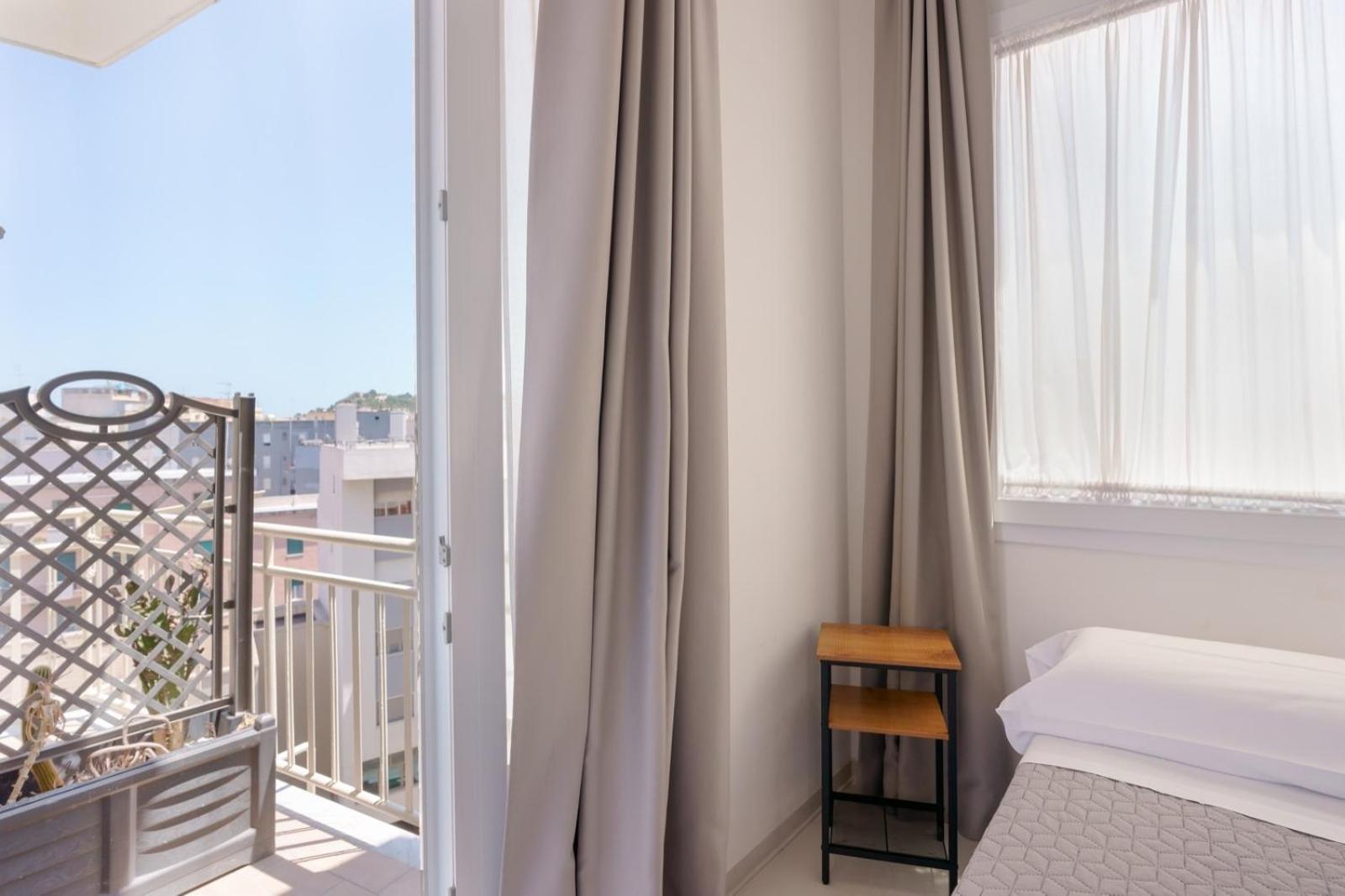 Lumiere Rooms - Eja Sardinia カリアリ エクステリア 写真